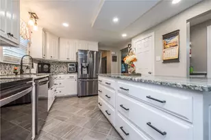 380 Celestial Dr, Economy, PA 15042 - Photo 14