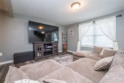 380 Celestial Dr, Economy, PA 15042 - Photo 8