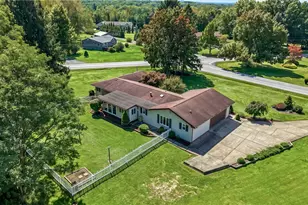 3 Williamson Rd, Hempfield Township, PA 16125 - Photo 6