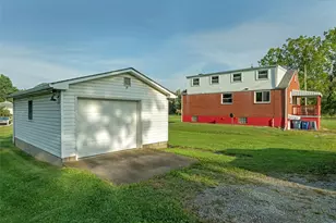 147 W Pennsylvania Ave, New Stanton, PA 15601 - Photo 32