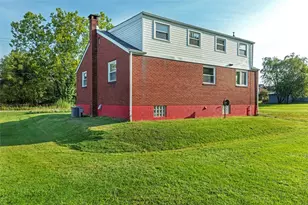 147 W Pennsylvania Ave, New Stanton, PA 15601 - Photo 34