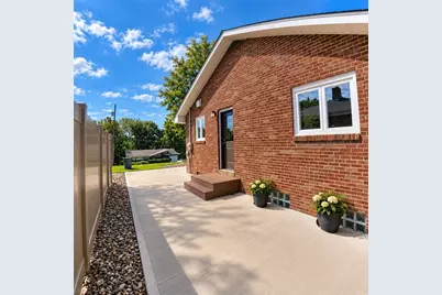 6 Greenview Dr, Robinson Twp, PA 15136 - Photo 6