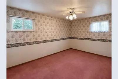 134 Connie Dr, Ross Twp, PA 15214 - Photo 10
