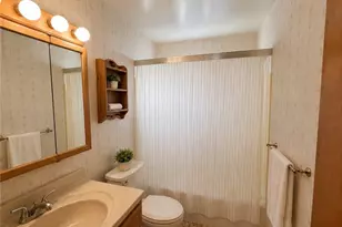134 Connie Dr, Ross Twp, PA 15214 - Photo 12