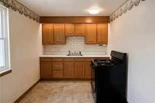 134 Connie Dr, Ross Twp, PA 15214 - Photo 2