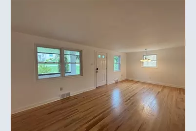 11 Meadowbrook Ave, Greensburg, PA 15601 - Photo 8
