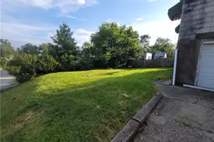 2634 Chambers St, Lower Burrell, PA 15068 - Photo 24