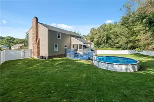 224 Lakeside Dr, Robinson Twp, PA 15136 - Photo 2