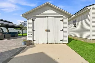 327 E Spring, Zelienople, PA 16063 - Photo 36