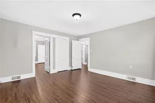 609 Pine St, Ambridge, PA 15003 - Photo 16