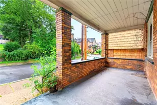 609 Pine St, Ambridge, PA 15003 - Photo 2