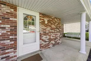 4027 Crabapple Dr, Kennedy Township, PA 15136 - Photo 4