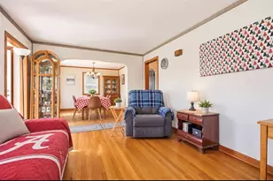 223 Crescent Dr, Hempfield Township, PA 15601 - Photo 4