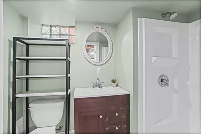 2204 Hazeldell St, Pittsburgh, PA 15210 - Photo 32