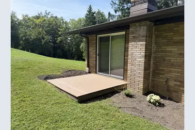 311 Whitetail Ln, Hempfield Township, PA 15601 - Photo 4