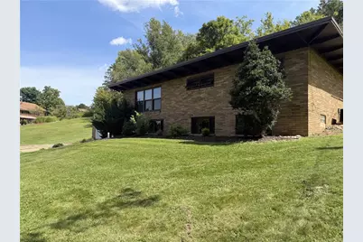 311 Whitetail Ln, Hempfield Township, PA 15601 - Photo 2