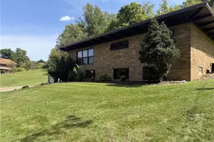 311 Whitetail Ln, Hempfield Township, PA 15601 - Photo 2