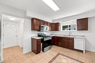 2869 Hemlock St, Bethel Park, PA 15102 - Photo 4