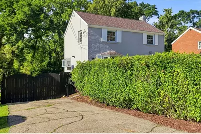 1227 Circle Dr, Pittsburgh, PA 15221 - Photo 4