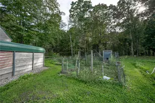 1512 Valley Rd, Green/Commdre/Prchse, PA 15724 - Photo 36