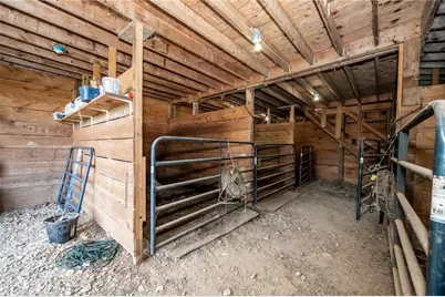 1512 Valley Rd, Green/Commdre/Prchse, PA 15724 - Photo 40