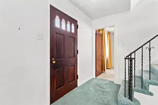 320 McIntyre Rd, Ross Twp, PA 15237 - Photo 4
