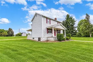 254 Little Summit Rd, Dunbar Township, PA 15431 - Photo 2