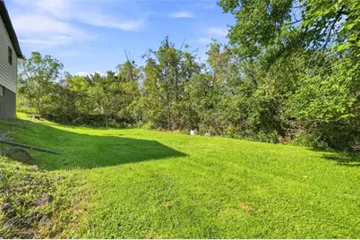 1631 Weirich Ave, Canton Township, PA 15301 - Photo 4