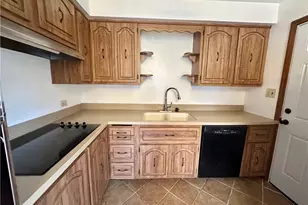 606 S 5th St, Youngwood, PA 15697 - Photo 8