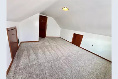 606 S 5th St, Youngwood, PA 15697 - Photo 22