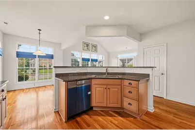 7040 Berringer Ct, Moon/Crescent Twp, PA 15108 - Photo 6