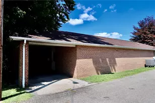 25 Linden St, Stoneboro, PA 16153 - Photo 8