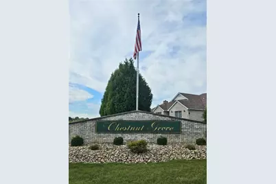 562 Woodhawk Ln, Franklin Township, PA 16001 - Photo 2