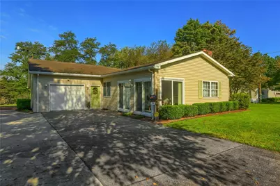 207 Charlemont Ave, Taylor Township, PA 16160 - Photo 4