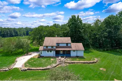 358 Hoopenhobe Ln, Pulaski Township, PA 16159 - Photo 1