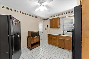 25 Barclay St, Greensburg, PA 15601 - Photo 10