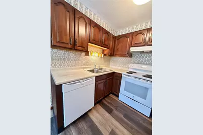 1056 Cranston Dr, Greensburg, PA 15601 - Photo 6