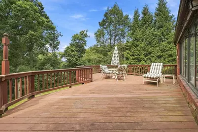1048 Center Oak Dr, Pittsburgh, PA 15237 - Photo 6