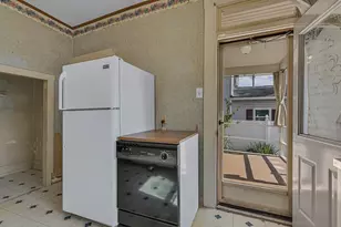 370 Ohio Ave, Rochester, PA 15074 - Photo 16
