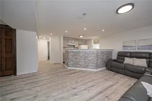 1360 Lucia Dr, Canonsburg, PA 15317 - Photo 20