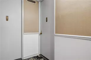 112 Washington Pl, Pittsburgh, PA 15219 - Photo 10