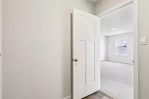393 Leslie Farms Dr, Connoquenessing Boro, PA 16033 - Photo 12