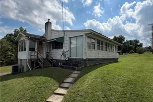 3031 W Crawford Ave, Dunbar Township, PA 15425 - Photo 2