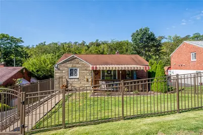 441 Glencoe Dr, West Mifflin, PA 15122 - Photo 2
