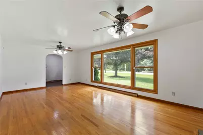 138 W Sunbury Rd, Center Township, PA 16001 - Photo 4