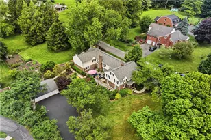 836 Old Thorn Run Rd, Moon/Crescent Twp, PA 15108 - Photo 2