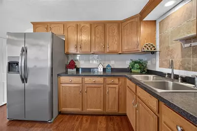 222 Cherry Ave, Houston, PA 15342 - Photo 6
