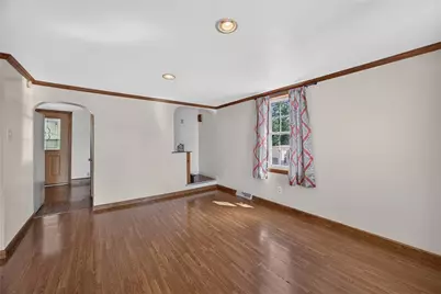 222 N Cherry Ave, Houston, PA 15342 - Photo 10