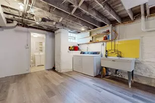 930 Bellefonte St, Pittsburgh, PA 15232 - Photo 32