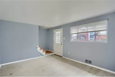 436 Brierly Ln #436, West Mifflin, PA 15122 - Photo 6